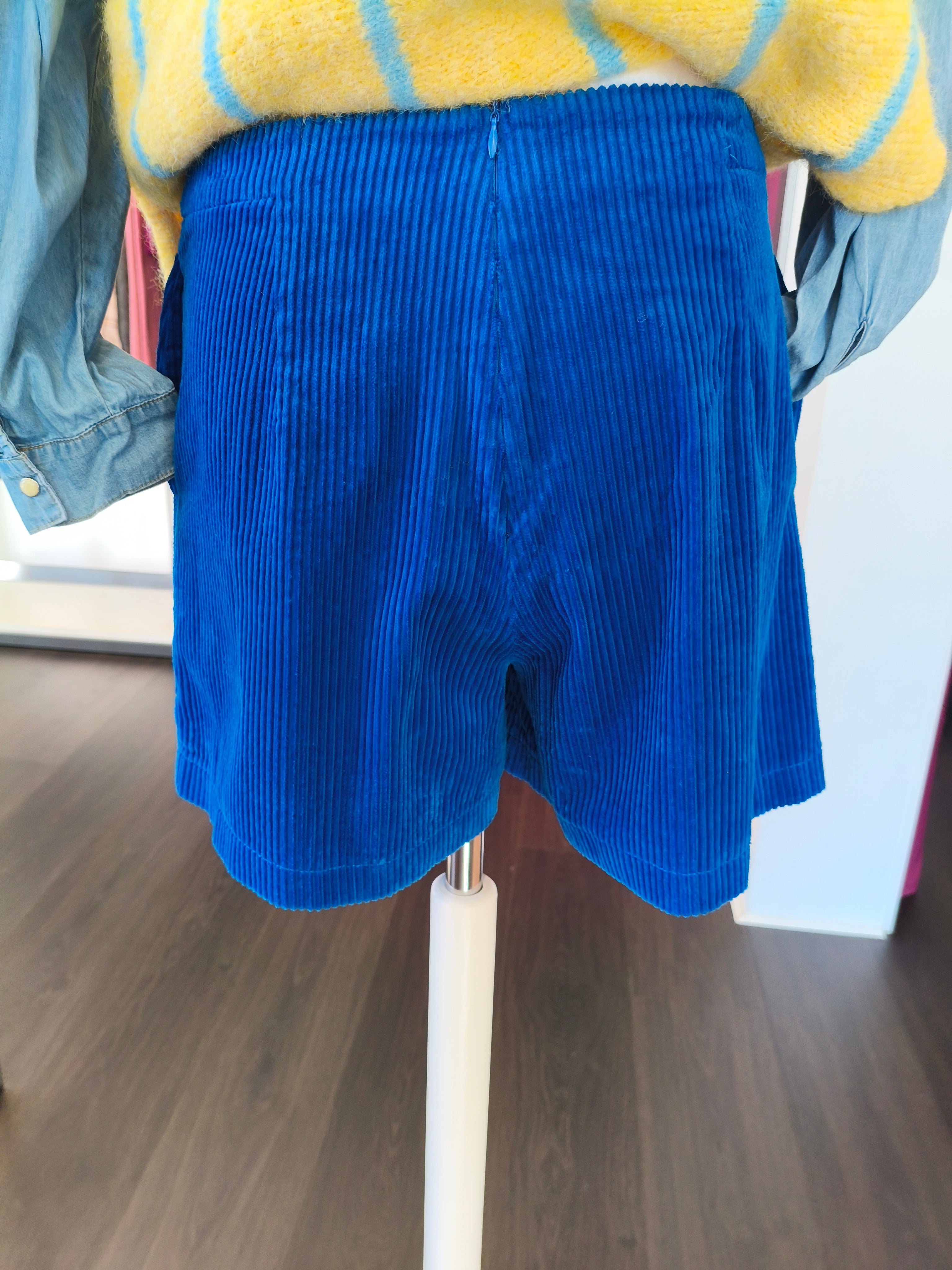 Jupe short velours bleu