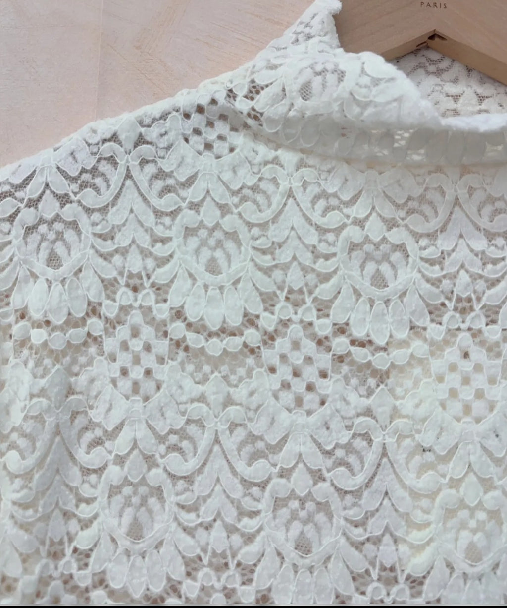 Top dentelle manches longues