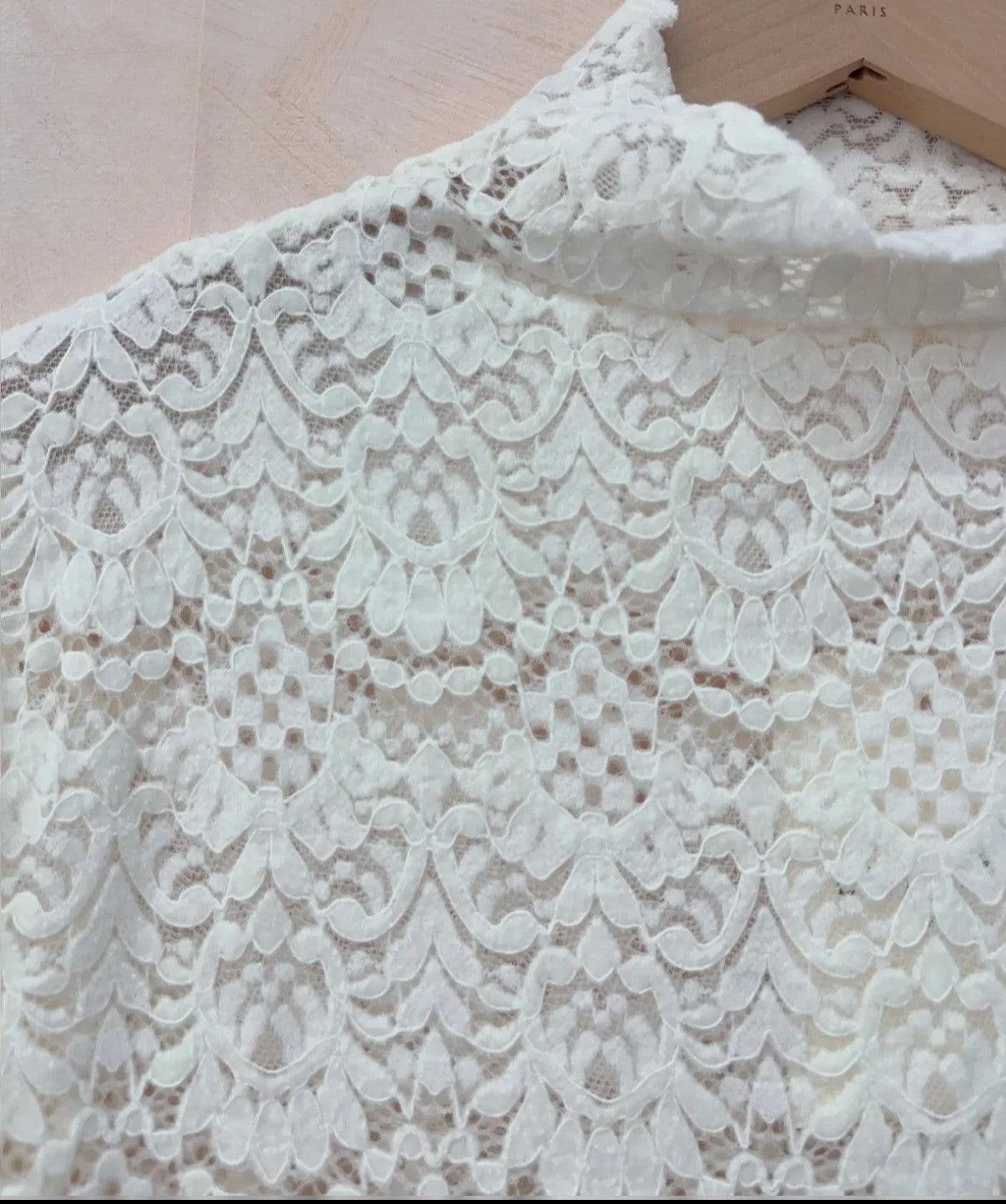 Top dentelle manches longues