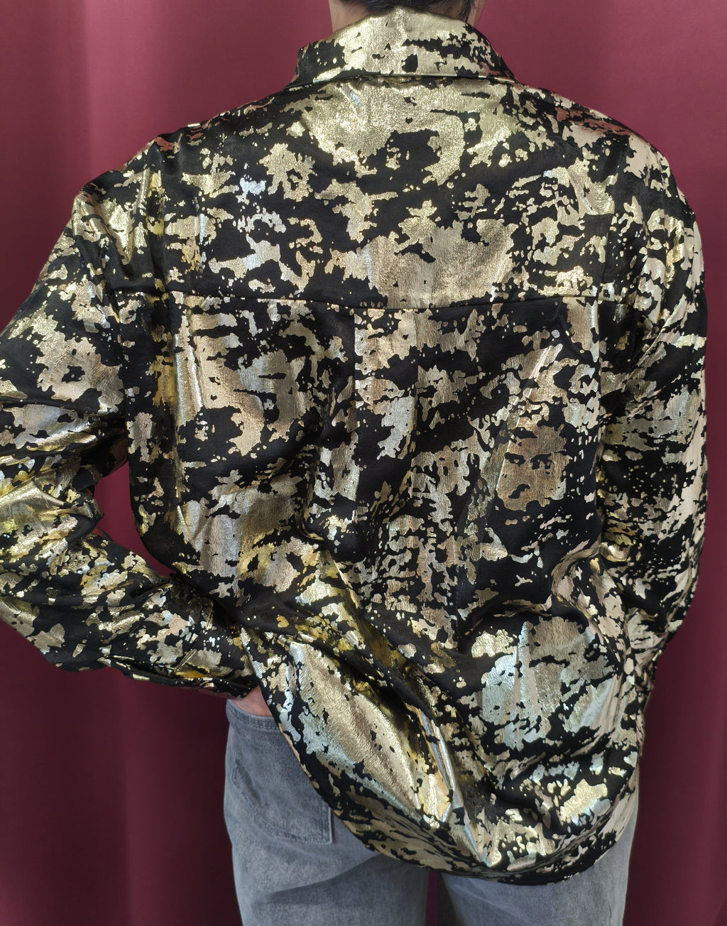 Chemise Noire et Dorée
